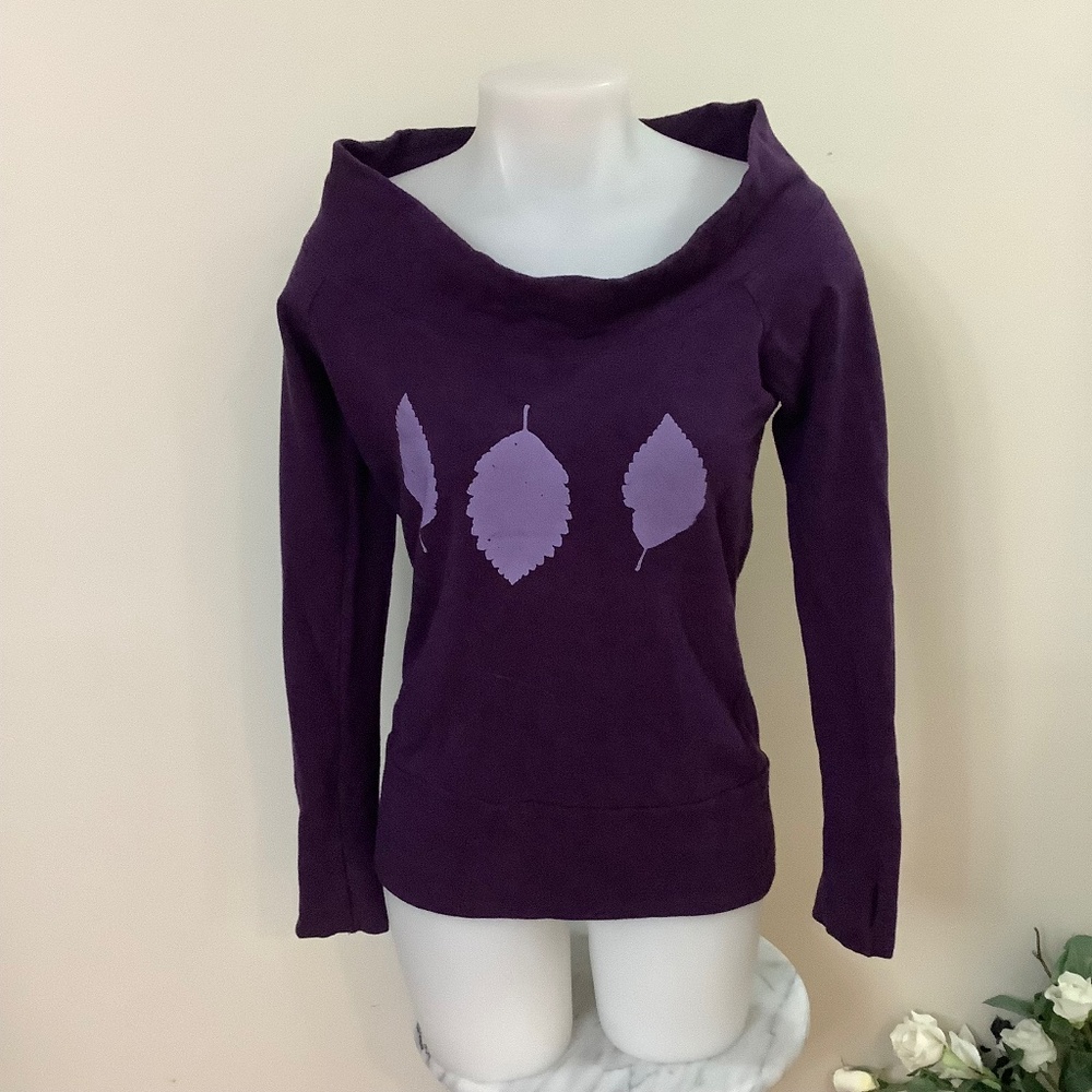 Jipsu tree Canada purple swtshirt SMALL 33/34 bust